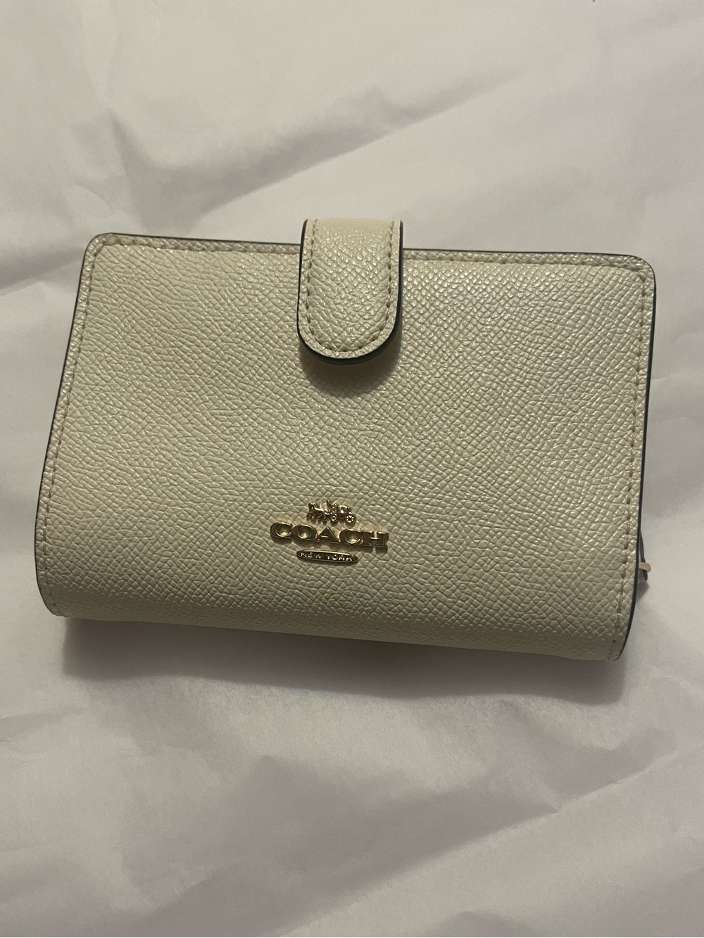 Coach Medium corner zip Pebbled Leather Small Wallet - Cream - Picture 9 of 9